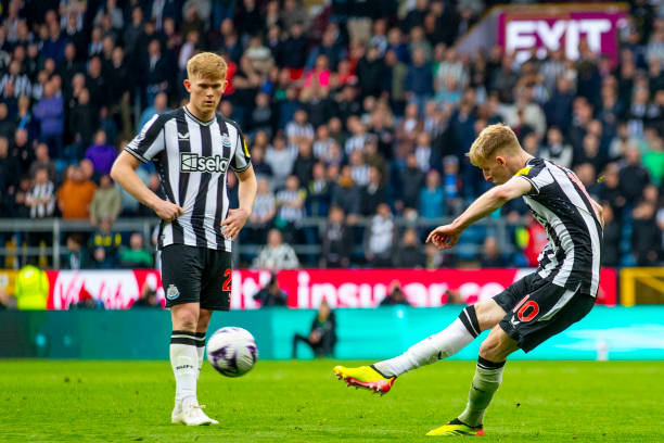 21／22賽季歐冠1／8決賽首回合切爾西2-0裏爾 哈弗茨頭球破門普利西奇建功.