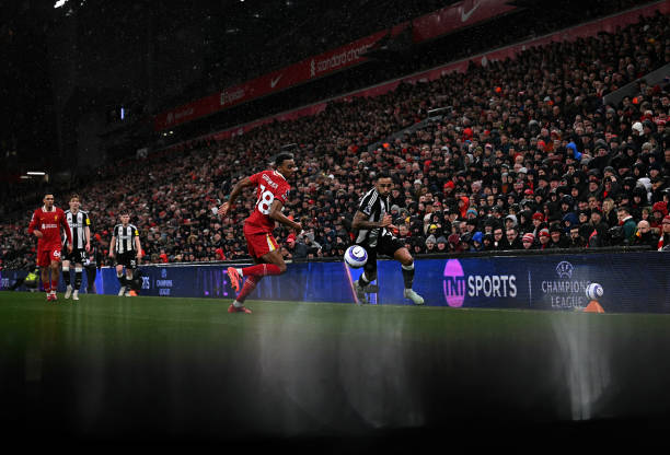 皇馬巴塞傳奇｜付$6880參加見面會卻未獲簽名　球迷：大會違條款.